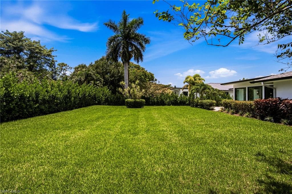 664 Pompano DR-43