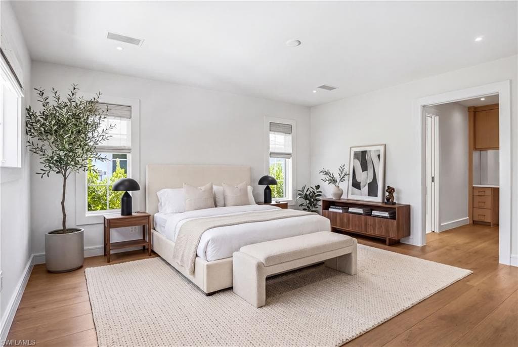664 Pompano DR-26