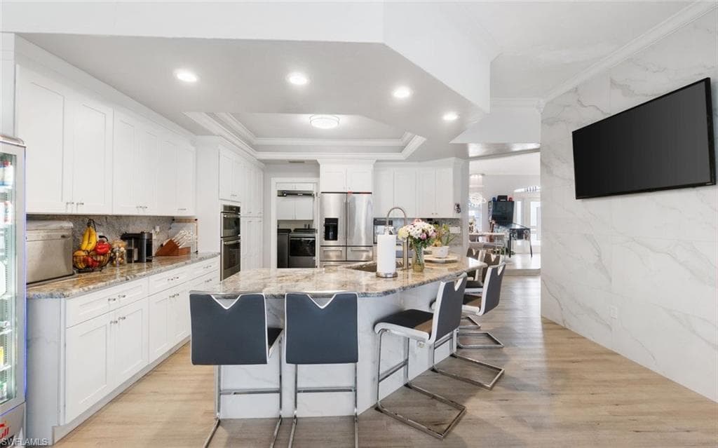 18683 Baseleg AVE-22