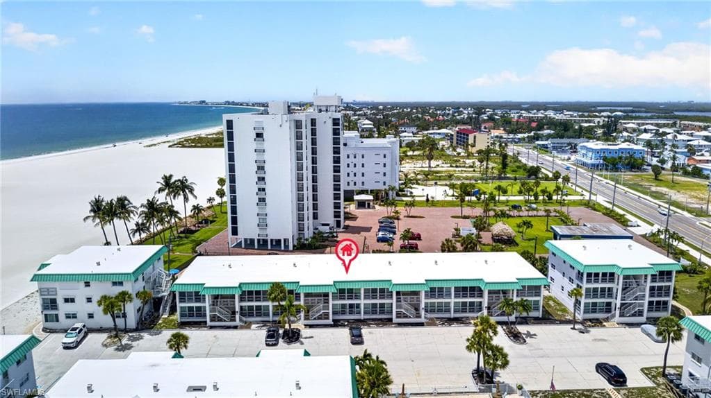 6500 Estero BLVD F212-1