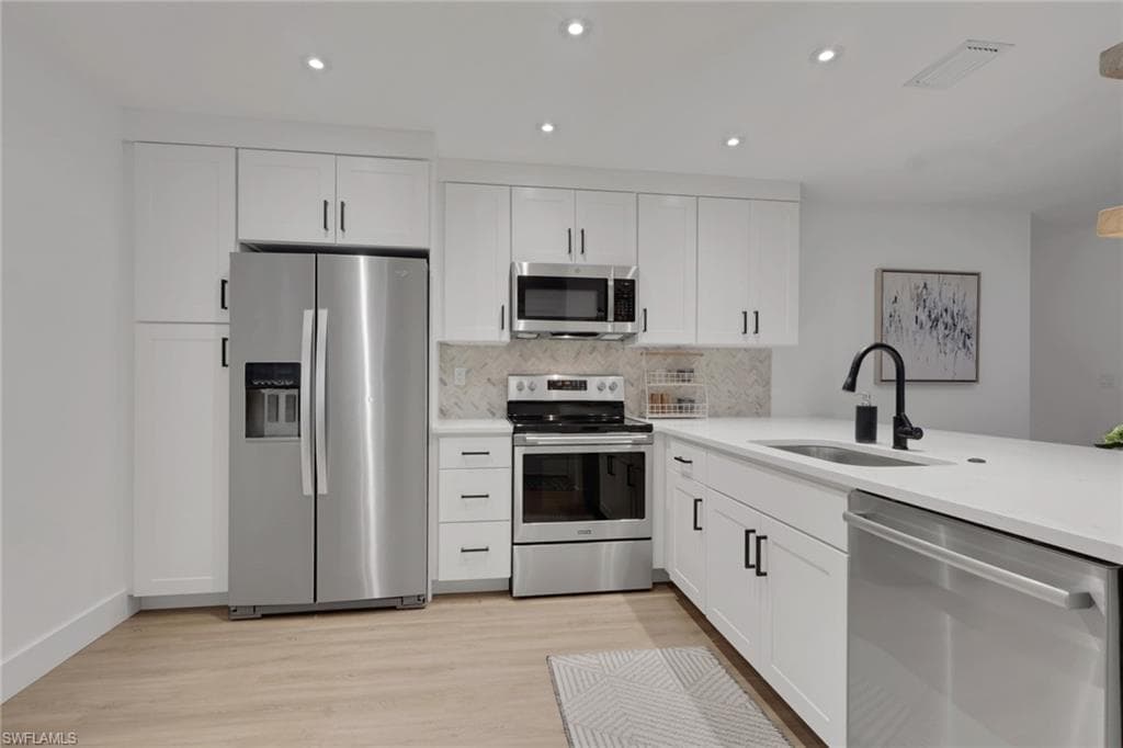 5250 Fox Hollow DR 508-9