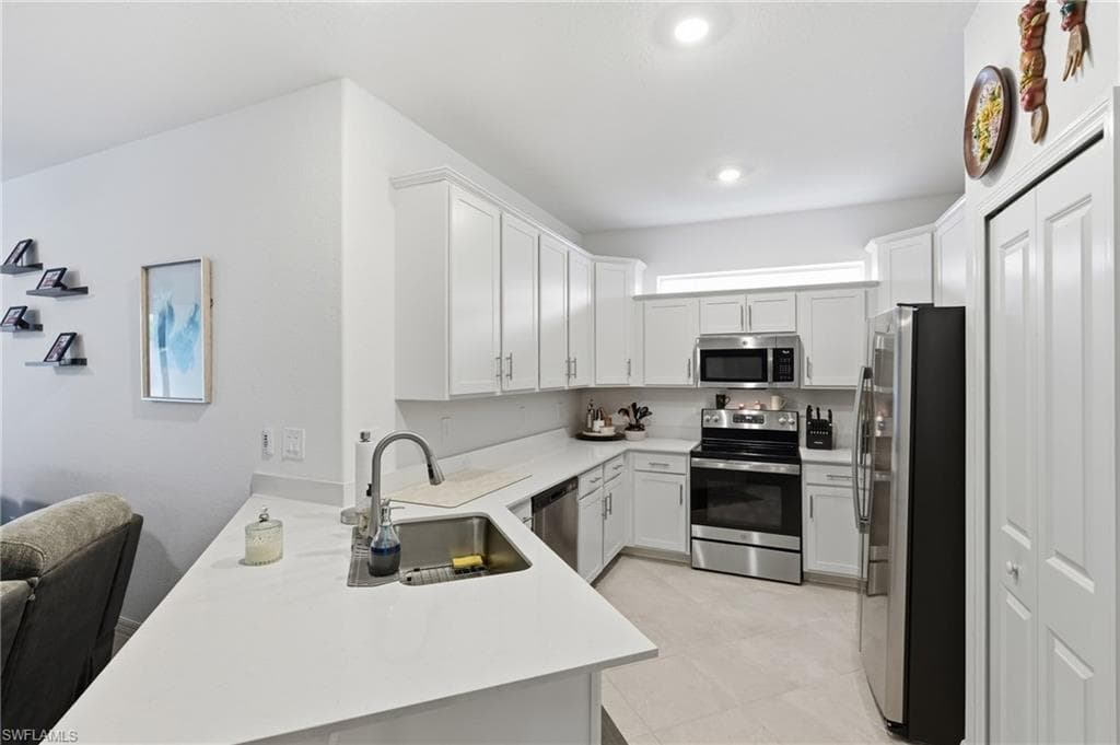 2228 Dragonfruit WAY-8