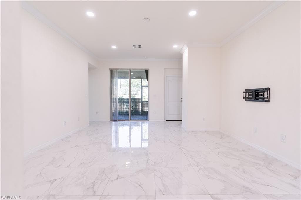 3669 Crimson LN-13