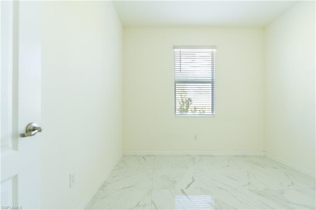 3669 Crimson LN-31