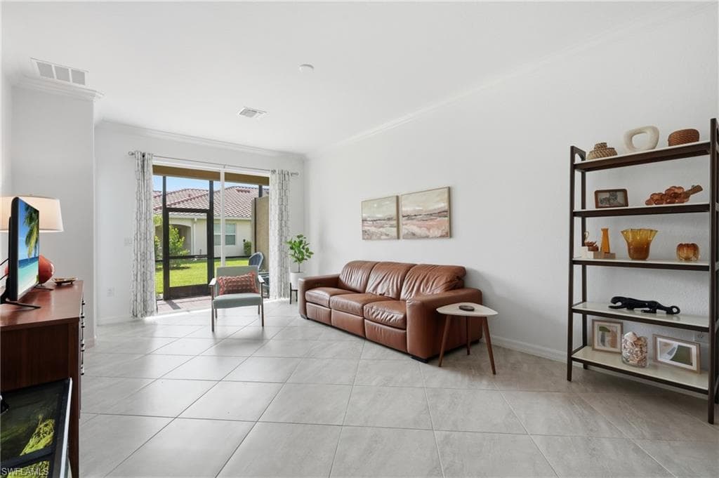 1689 Alameda DR-4