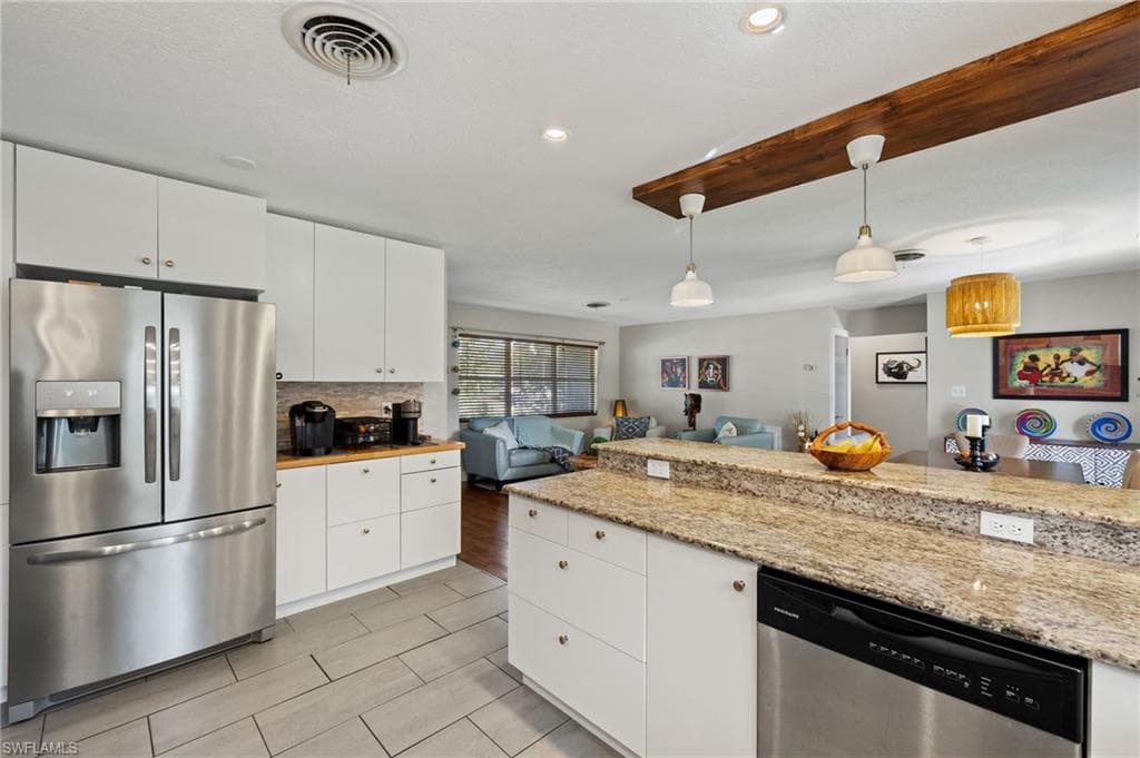 1262 Carlene AVE-12