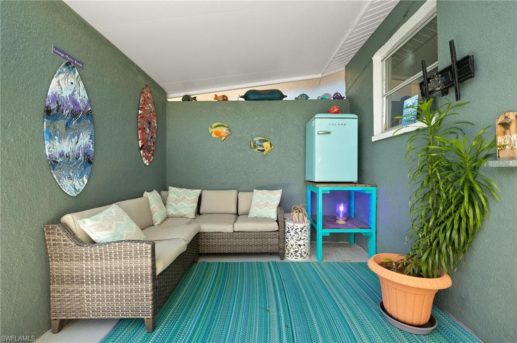 1262 Carlene AVE-24