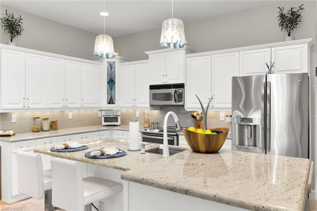 14610 Laguna DR-7
