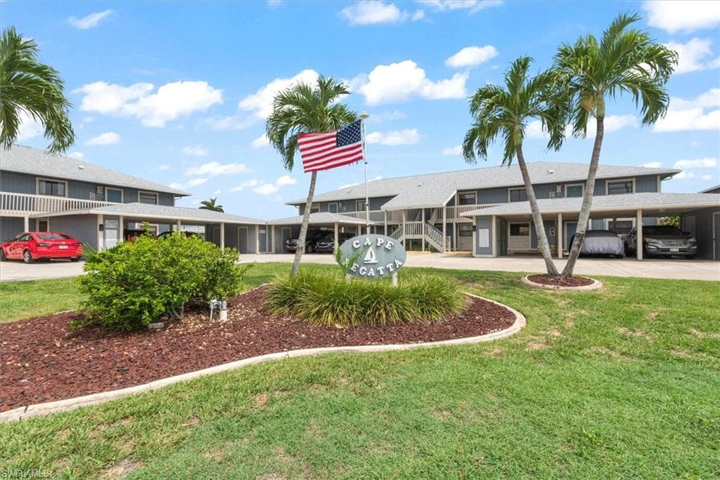 816 SW 48th TER 102-1