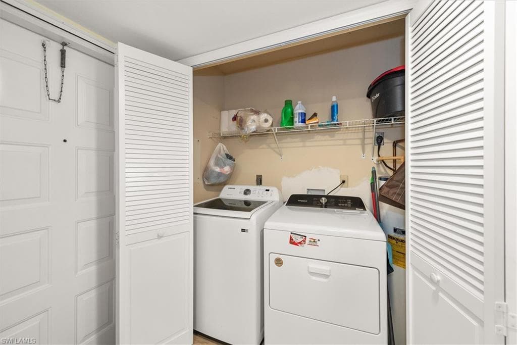 816 SW 48th TER 102-18