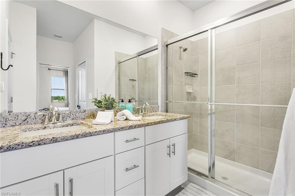 14275 Pine Lodge LN-30