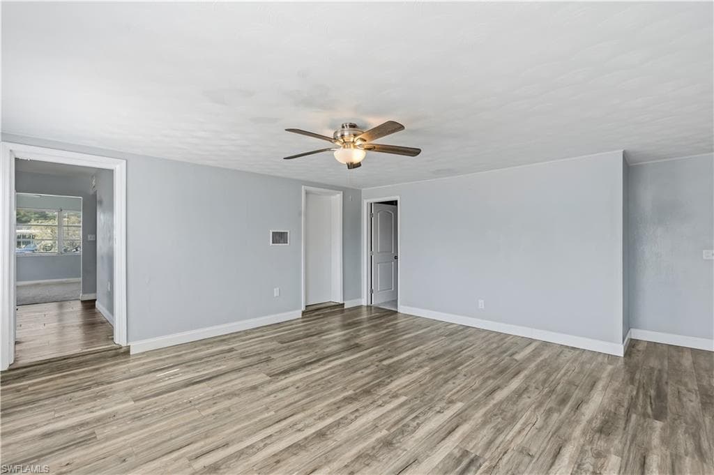 4220 Deleon ST-8