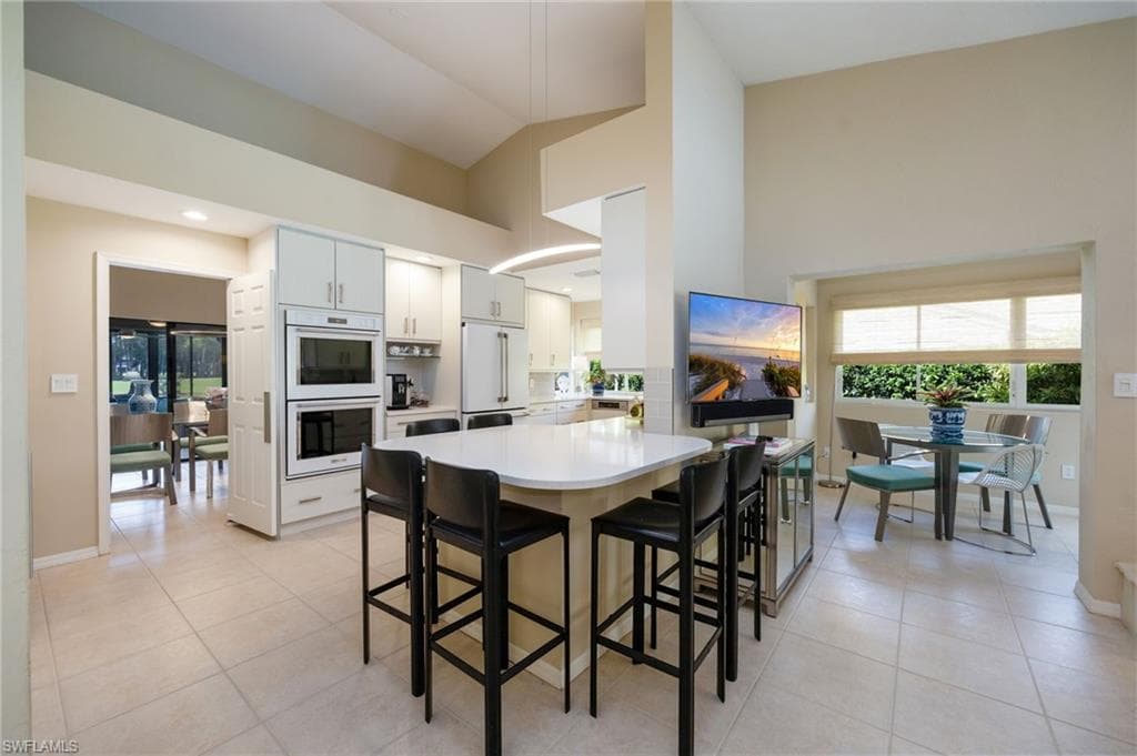 360 Edgemere WAY N 25-20