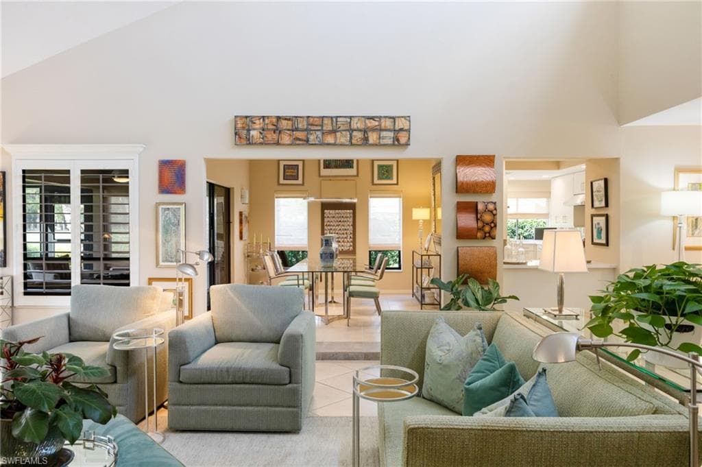 360 Edgemere WAY N 25-14