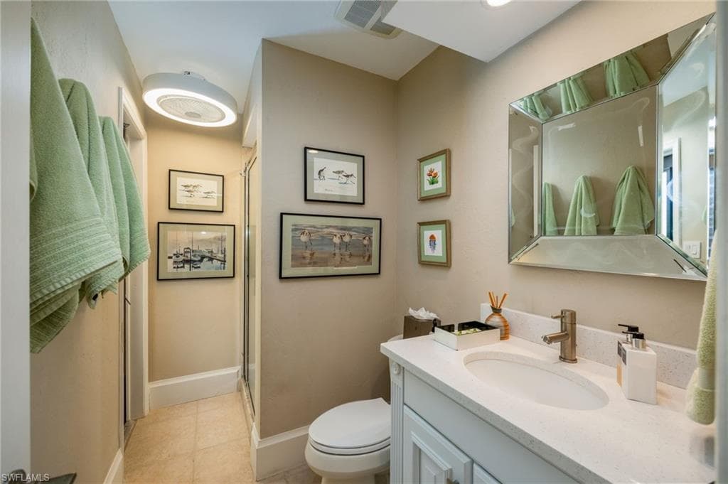 360 Edgemere WAY N 25-25