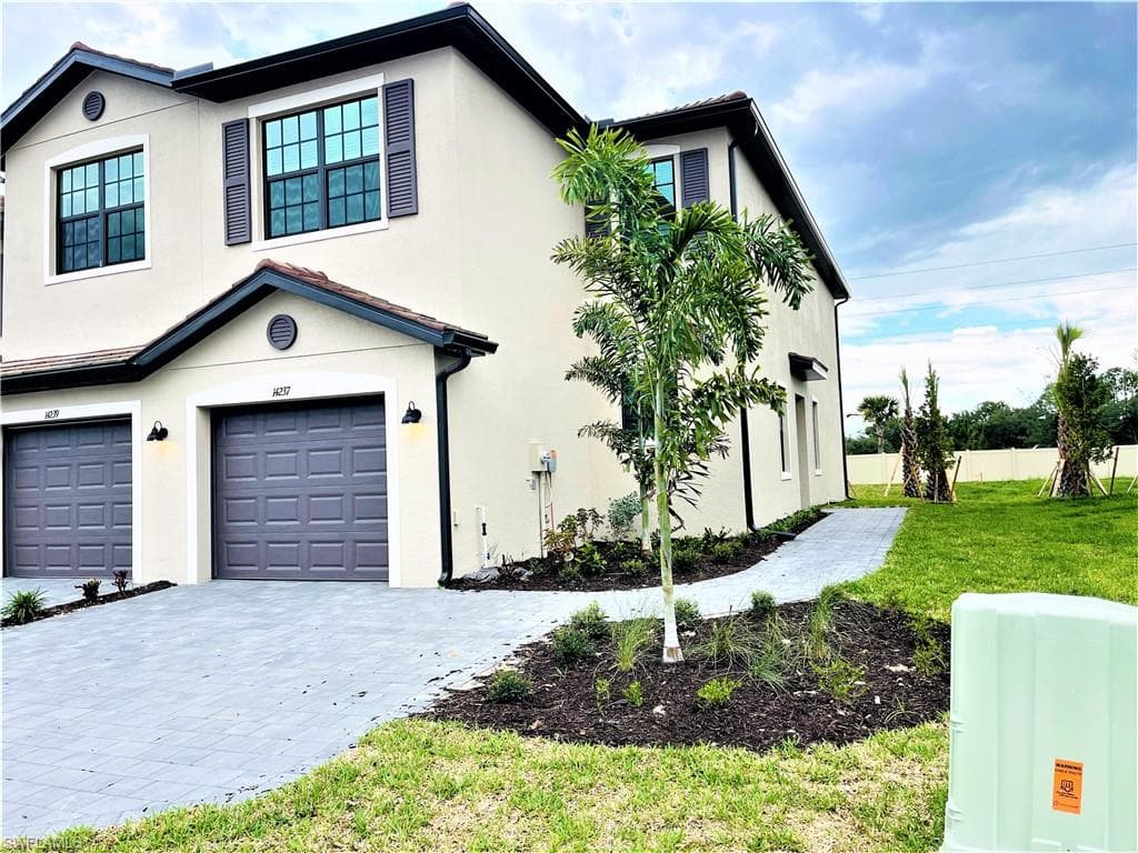 14237 Pine Lodge LN-2