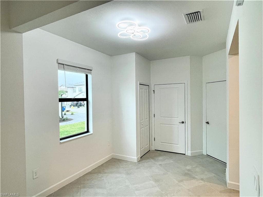 14237 Pine Lodge LN-5