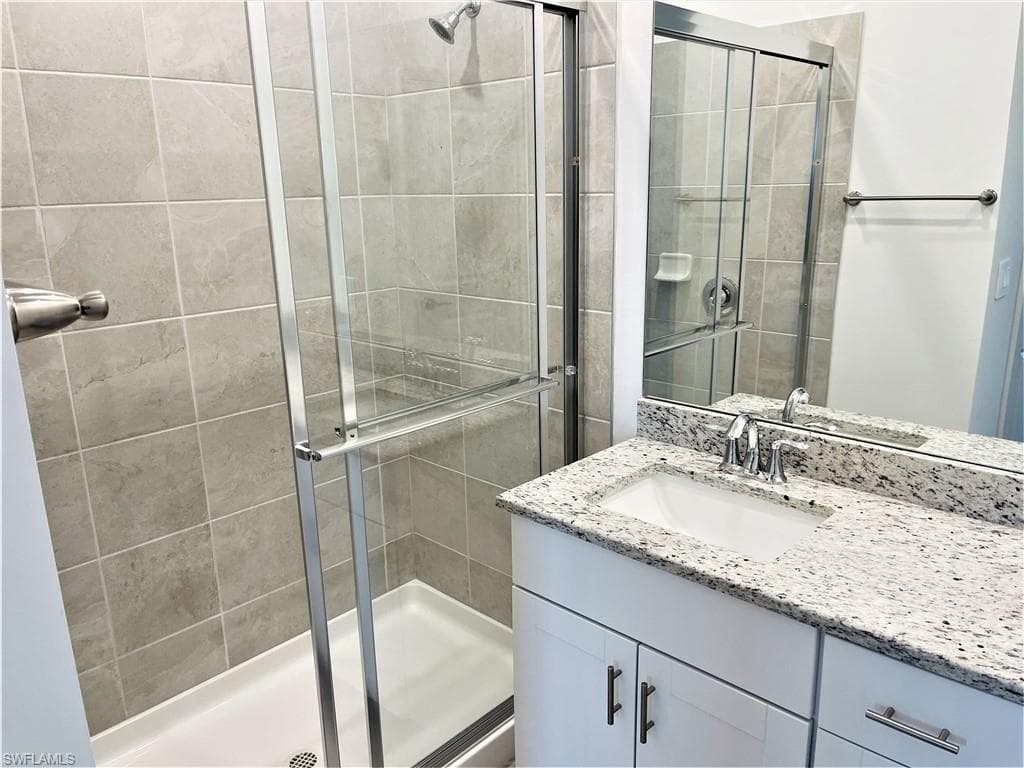 14237 Pine Lodge LN-11
