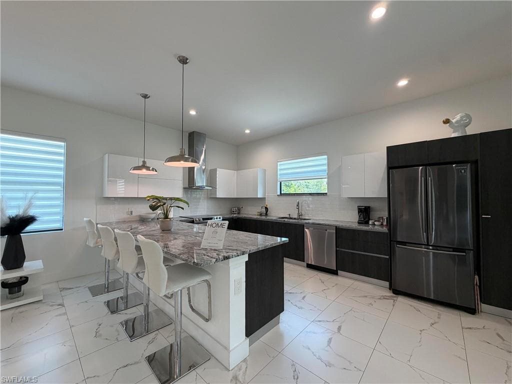 4064 Full Moon CT-6