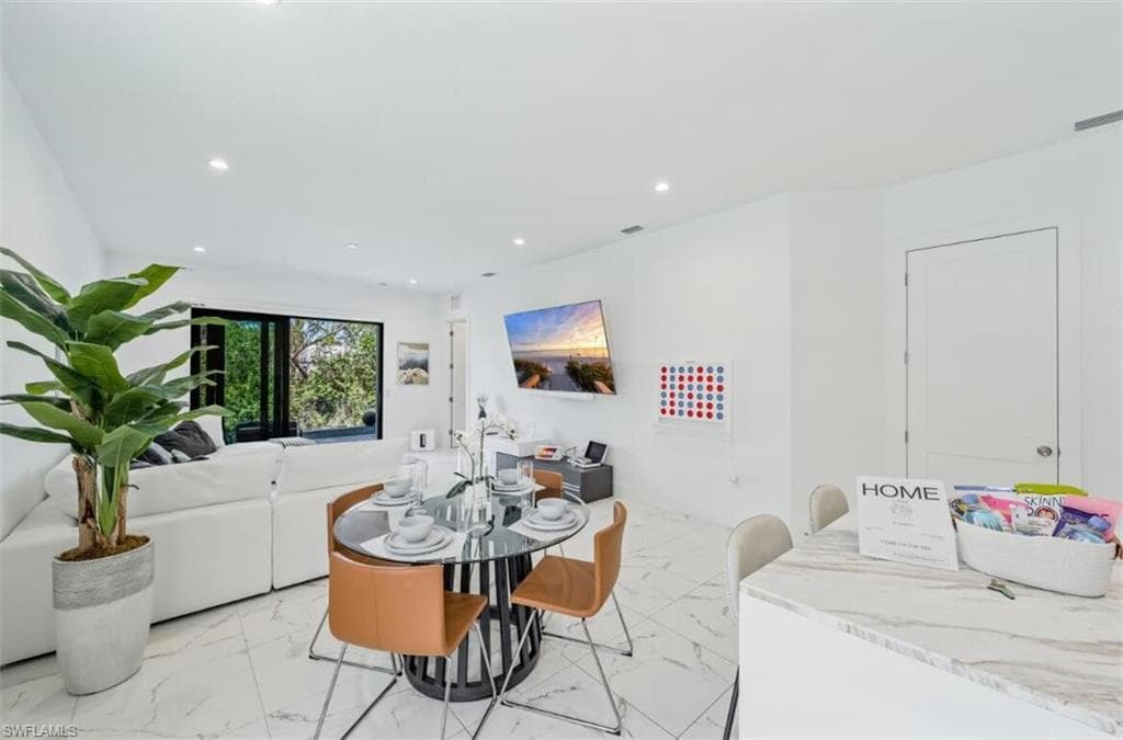 4064 Full Moon CT-33