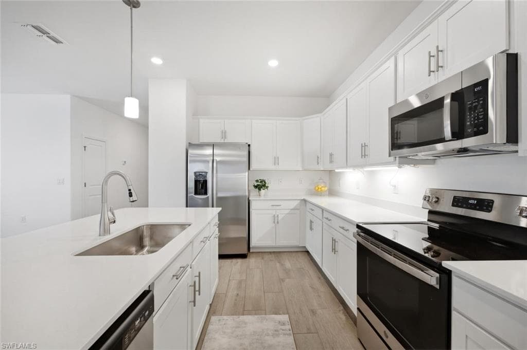 2294 Avocado LN-14
