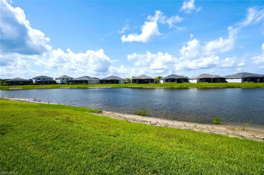 2294 Avocado LN-31
