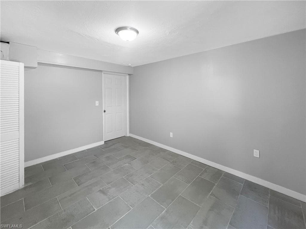 1615 Evans AVE 2-11