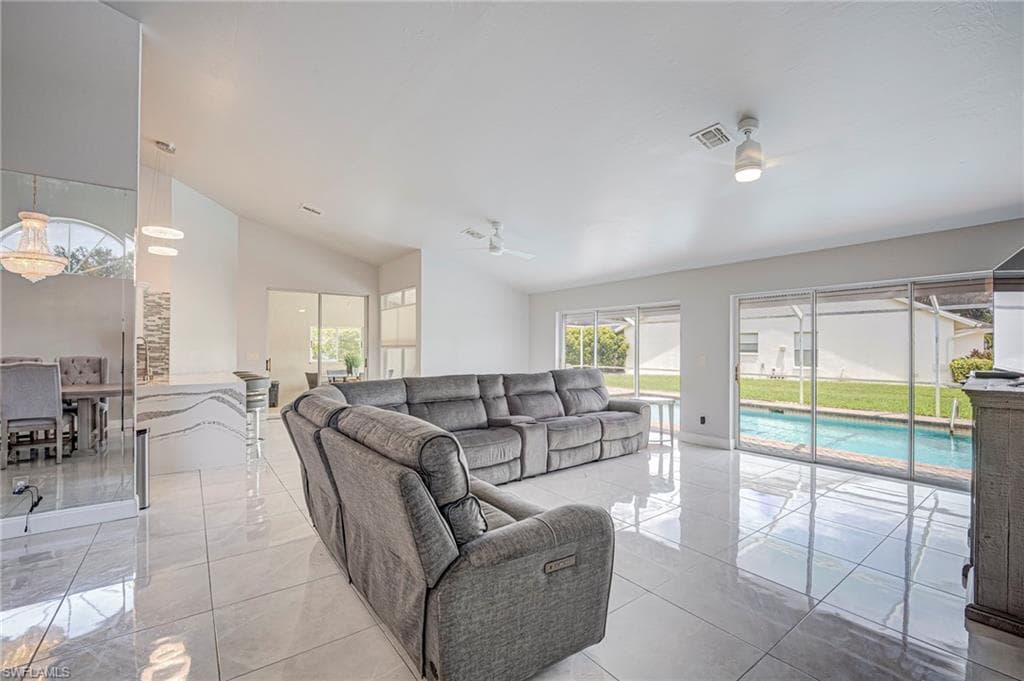 6630 Middlesex PL-4