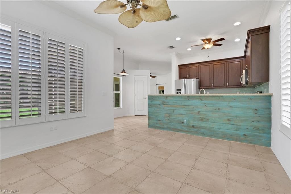 8995 Spring Mountain WAY-4
