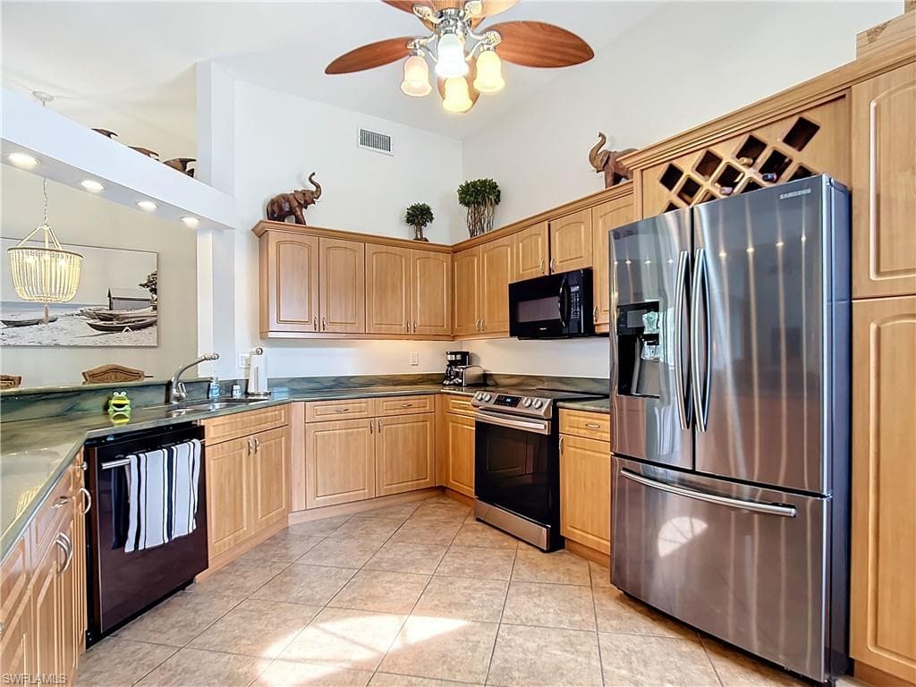 2860 CITRUS LAKE DR R-202-9