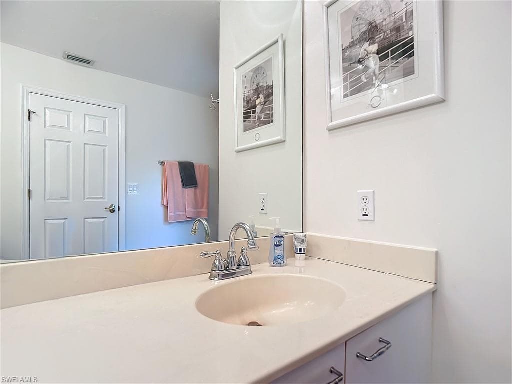 2860 CITRUS LAKE DR R-202-37
