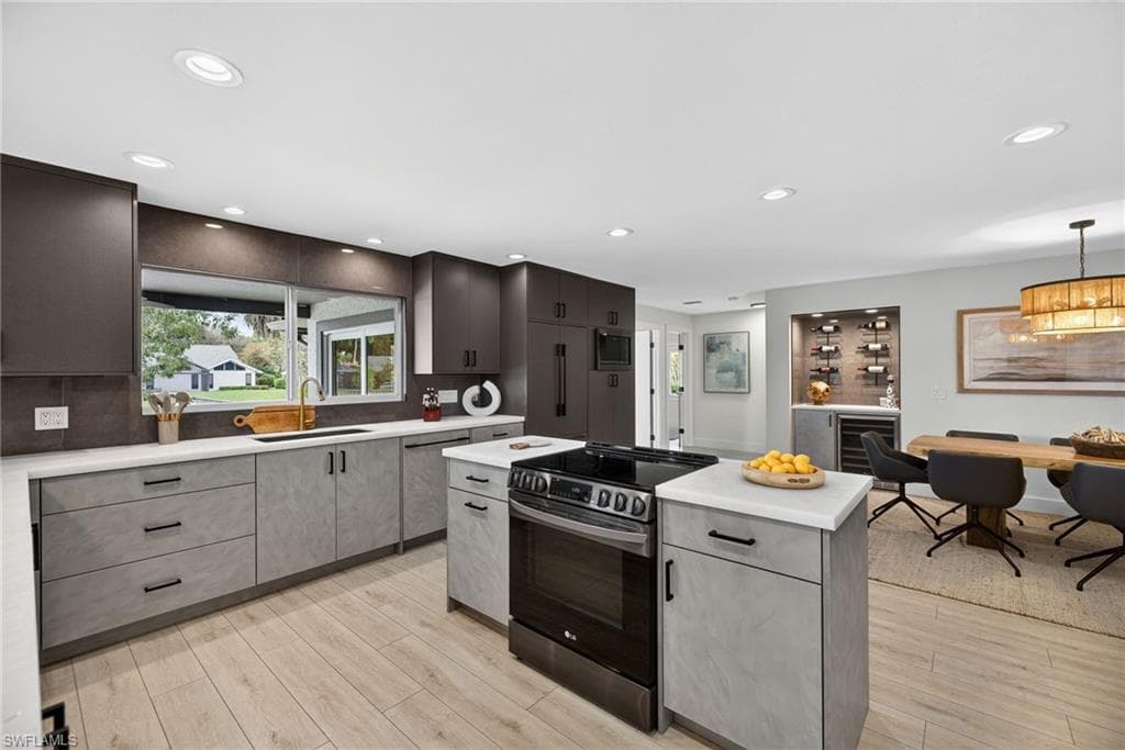 2341 MAYFIELD CT 8-10