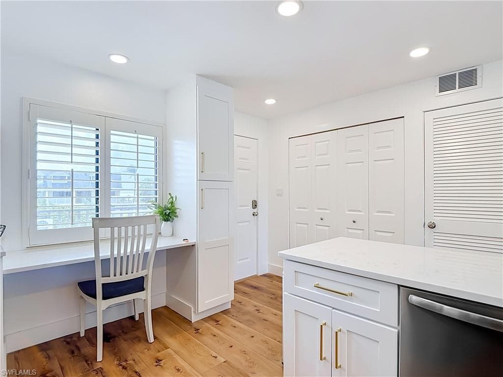 979 E Gulf DR D433-9