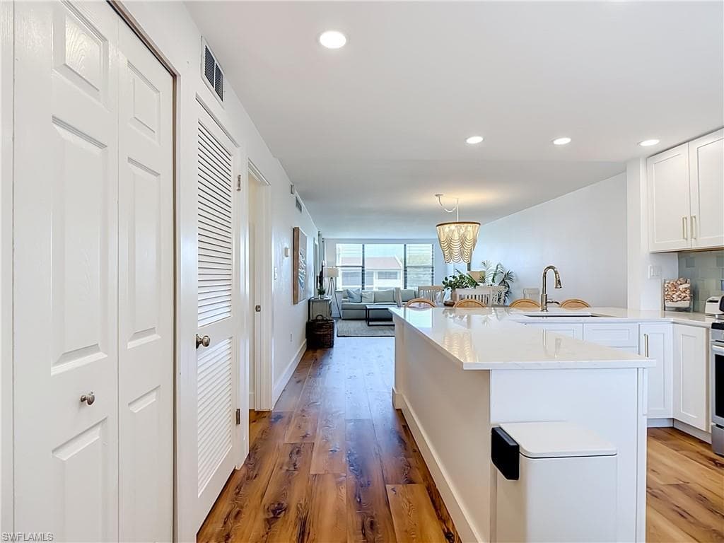 979 E Gulf DR D433-4