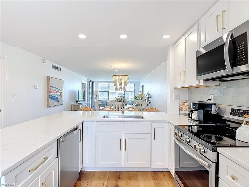 979 E Gulf DR D433-8