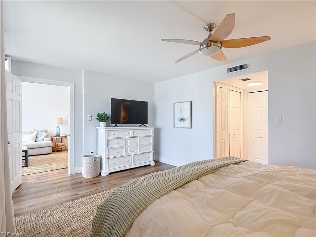 979 E Gulf DR D433-25