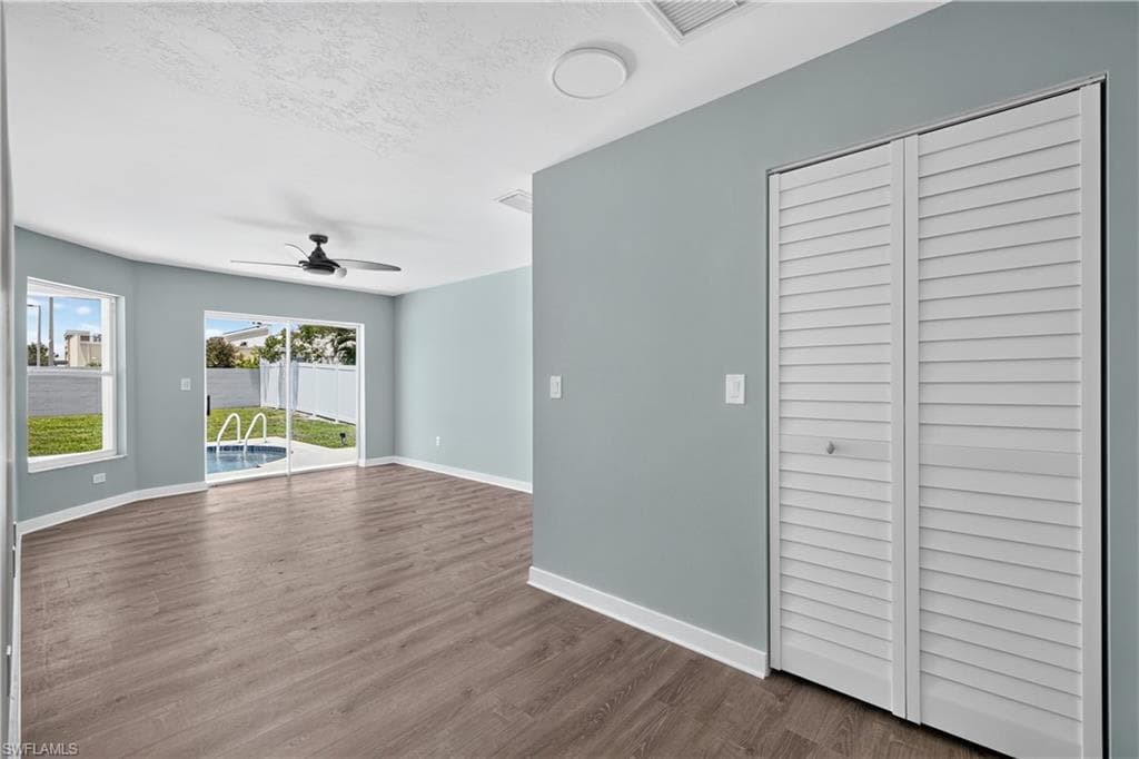 15579 Spring Line LN-13