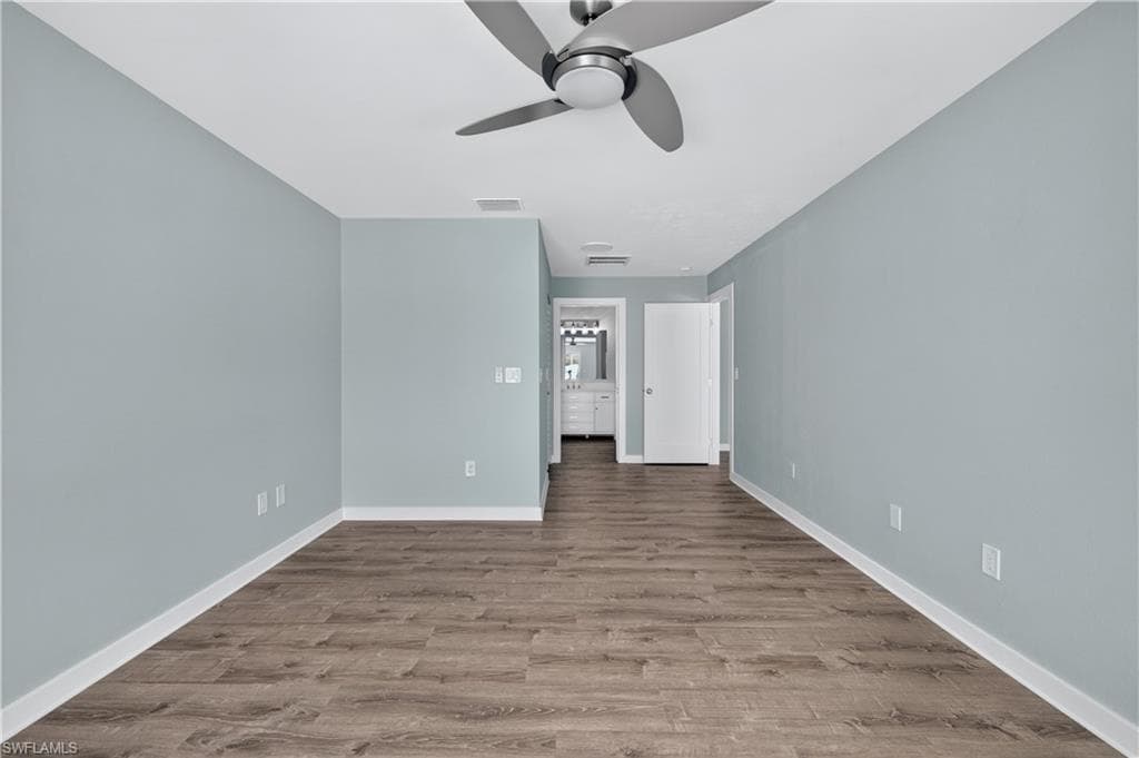 15579 Spring Line LN-17