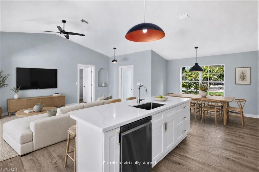15579 Spring Line LN-10
