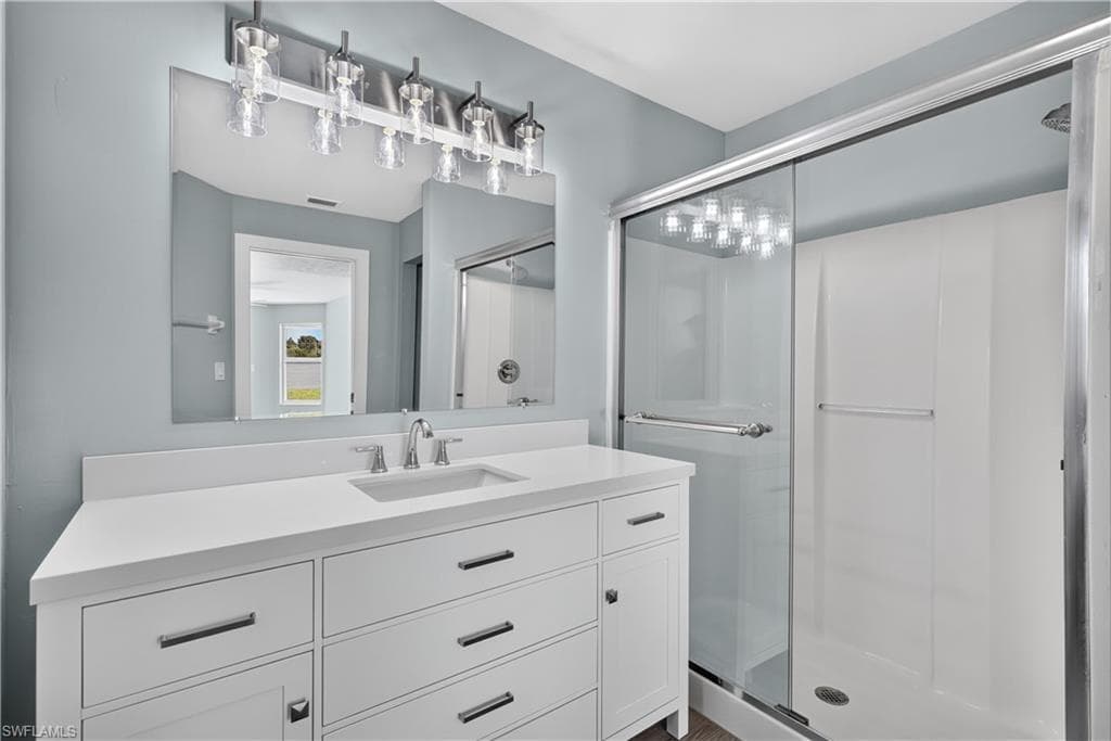 15579 Spring Line LN-18