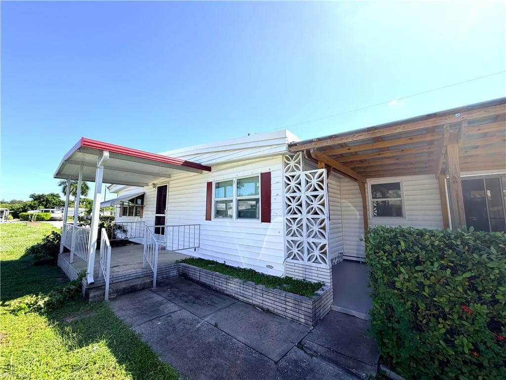 139 Gaslight AVE-4