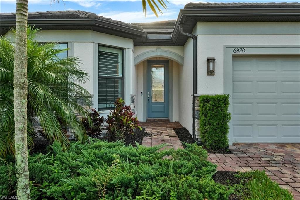 6820 Winding Cypress DR-9