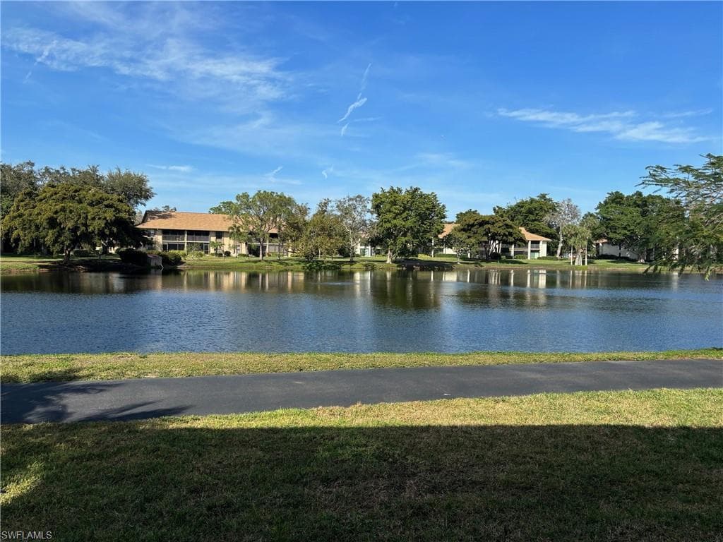 513 Lake Louise CIR 101-4