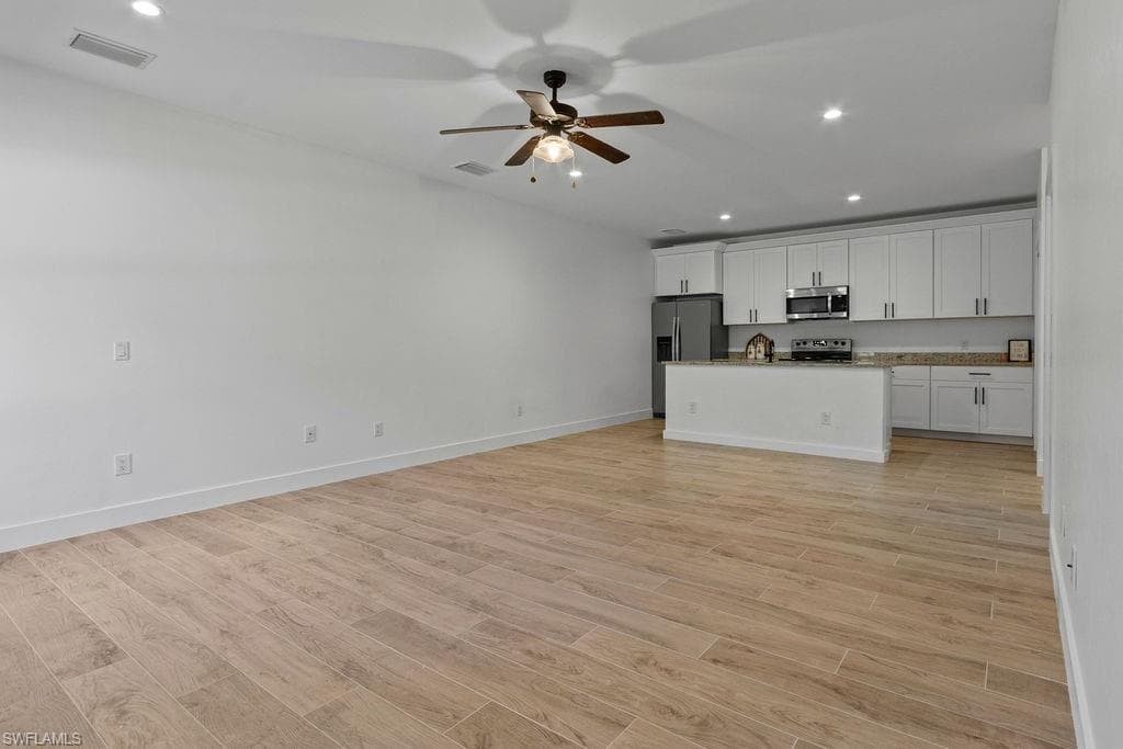 2008 Robert AVE-6