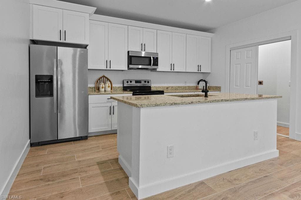 2008 Robert AVE-10