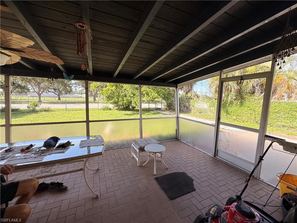 1379 Golf DR-10
