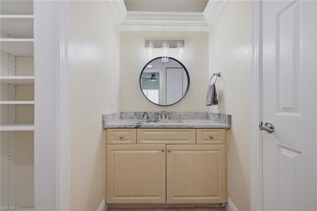 808 Cape Coral PKWY W 201-18