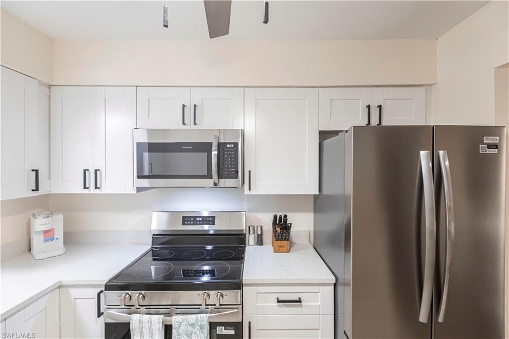 6775 Lake McGregor CIR-9