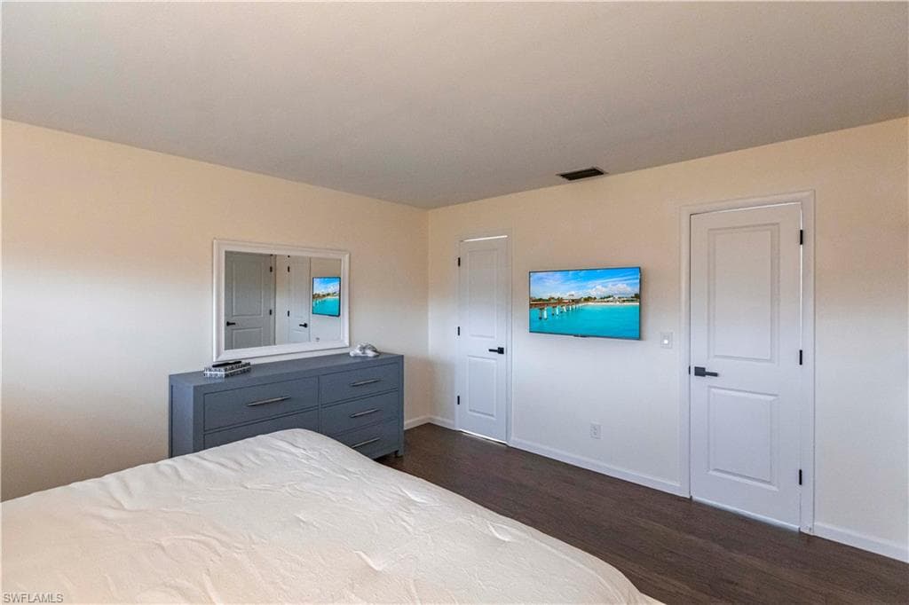 6775 Lake McGregor CIR-15