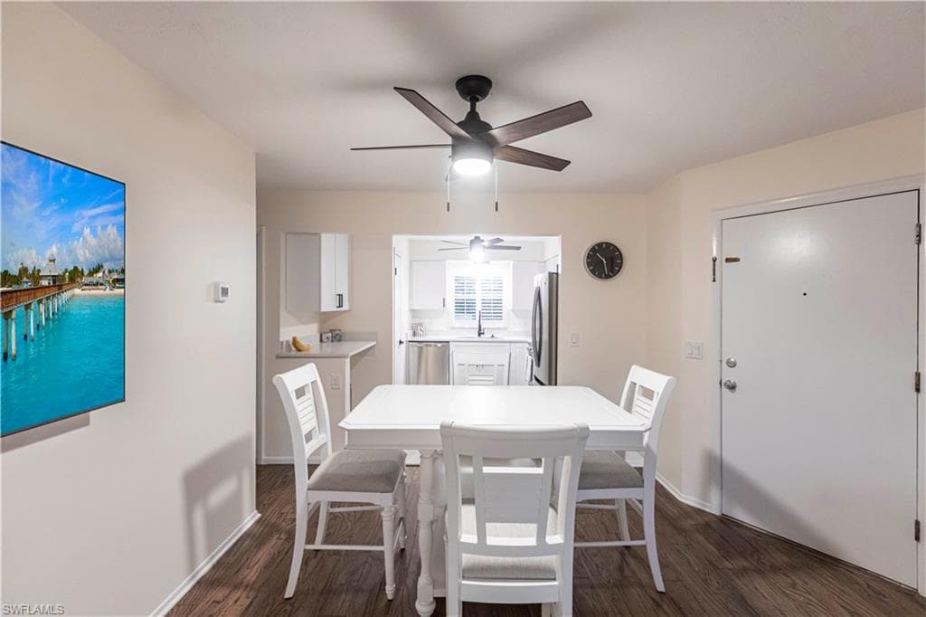 6775 Lake McGregor CIR-11